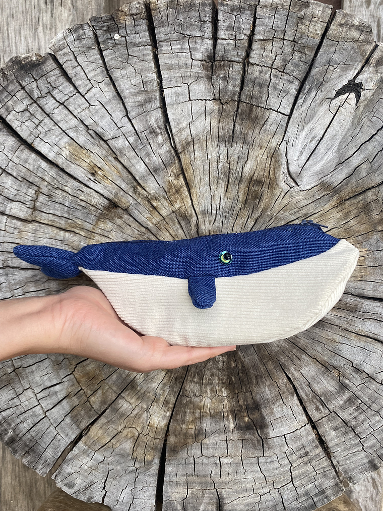Estuche ballena azul “s”  azul tejido 2