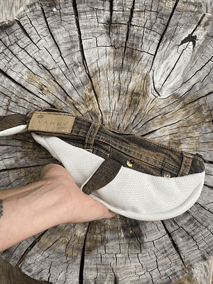 Estuche ballena azul “s” - Pretina jeans café 