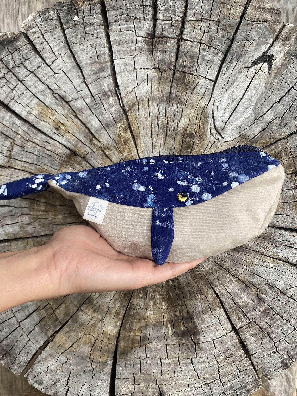 Estuche ballena azul “s” - azul pintura brilla en oscuridad  1