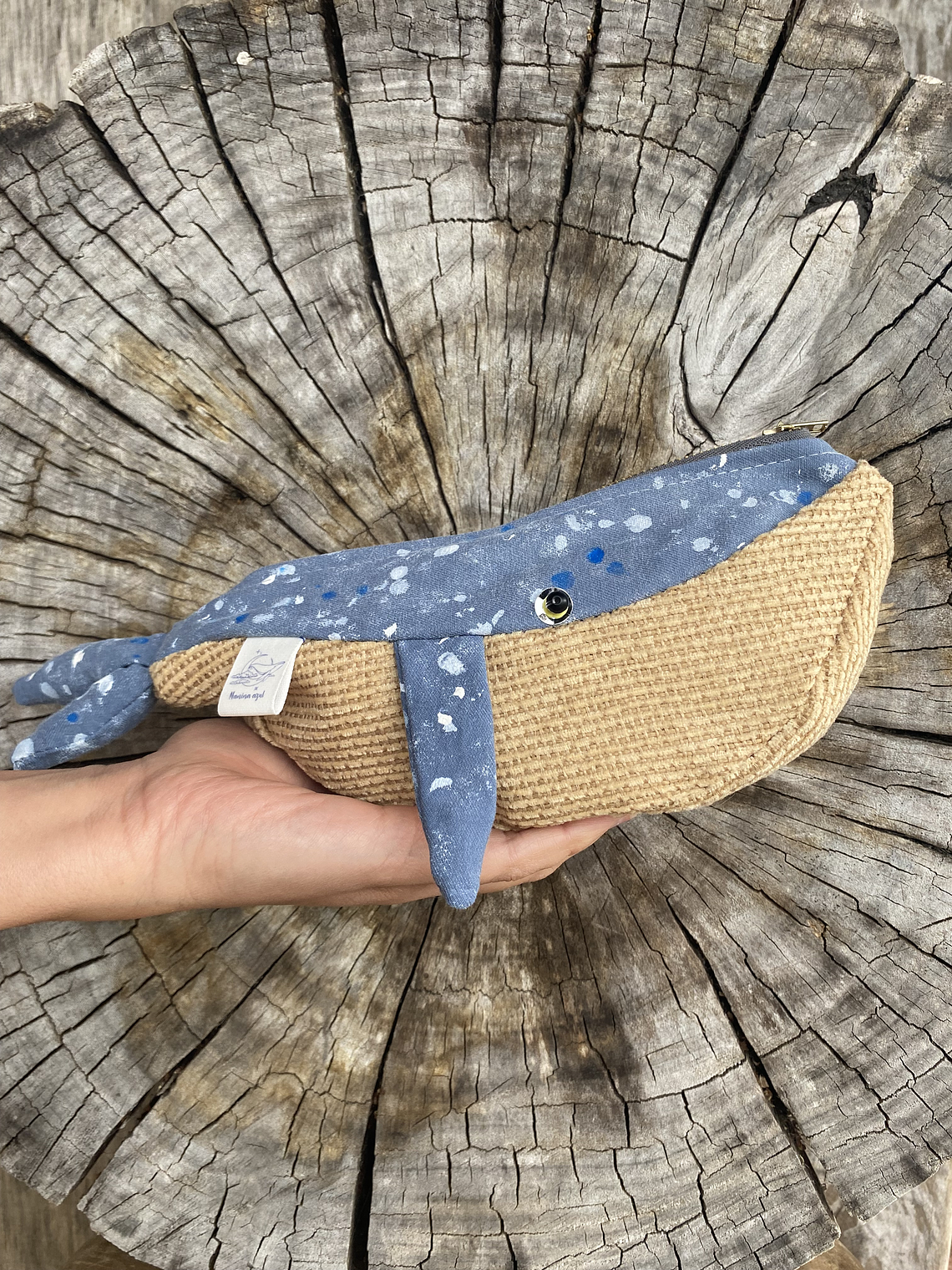 Estuche ballena azul “s” - gris pintura brila 1