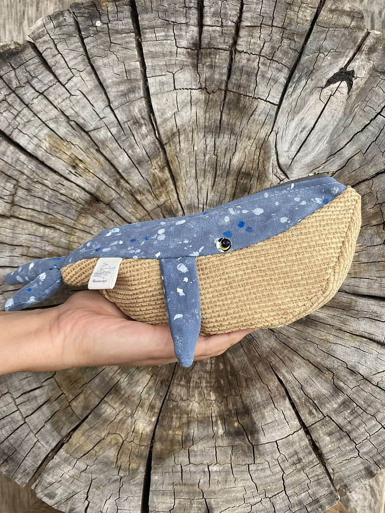 Estuche ballena azul “s” - gris pintura brila 1