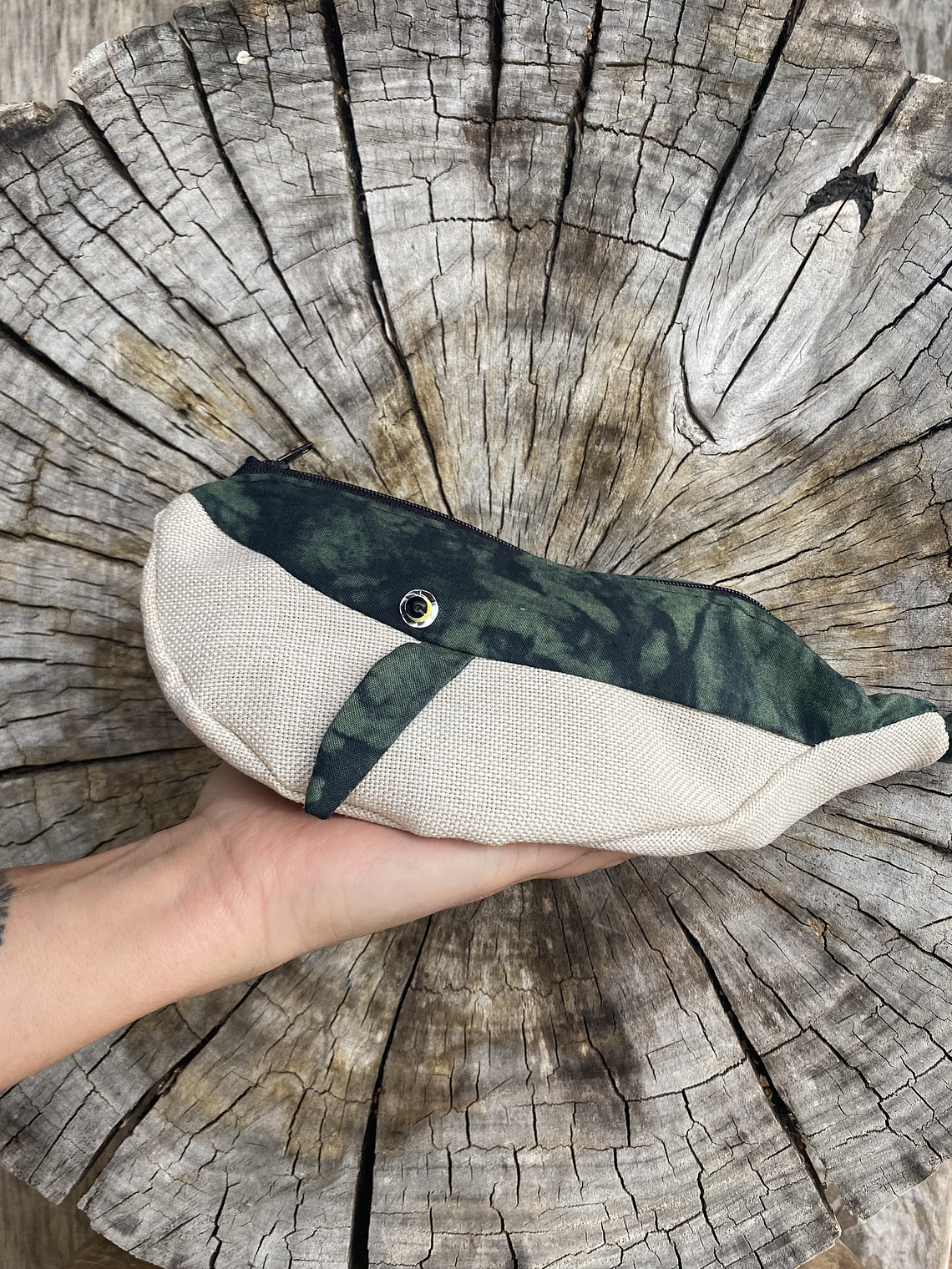 Estuche ballena azul “s” - verde militar  1