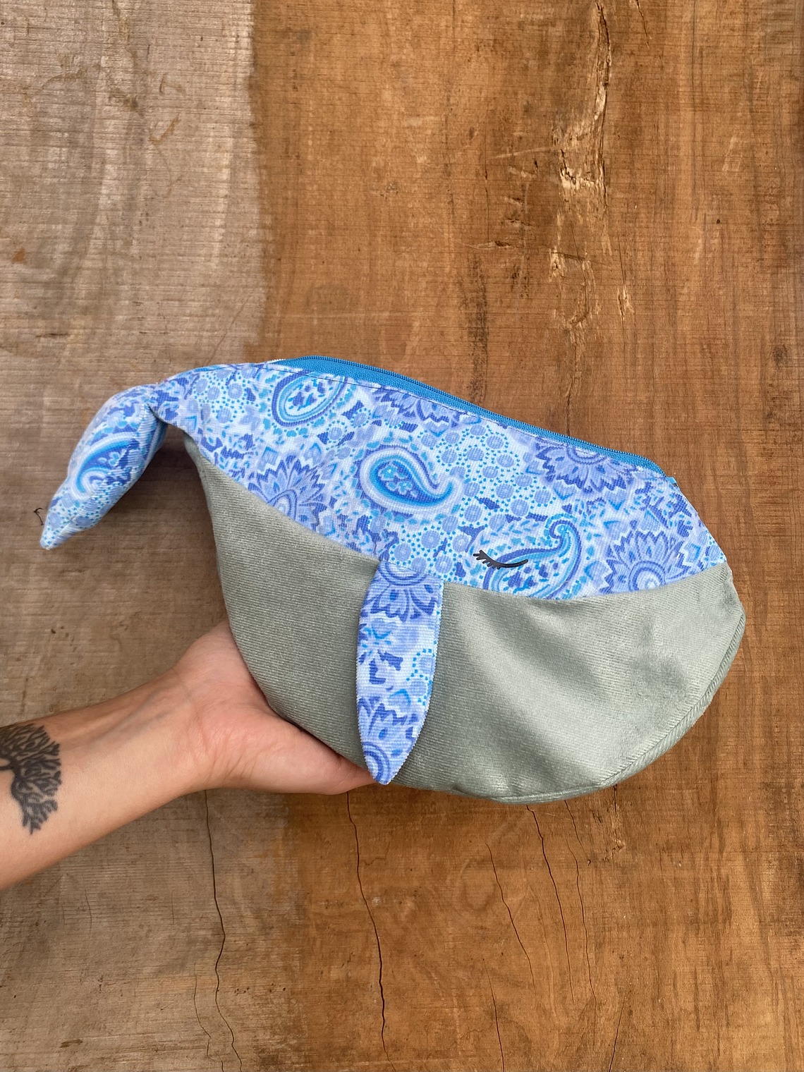 Estuche ballena azul “L”- Cotele estampado  1