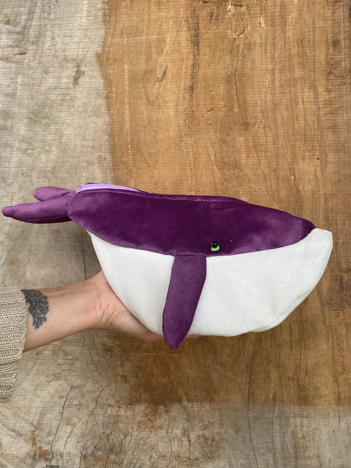 Estuche ballena azul “L”- Morada plush 2