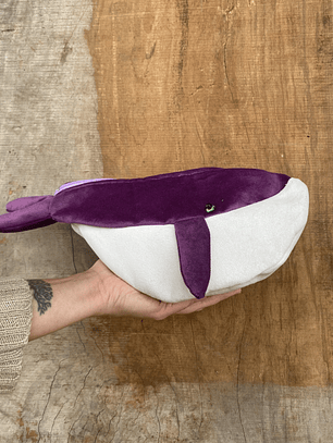 Estuche ballena azul “L”- Morada plush