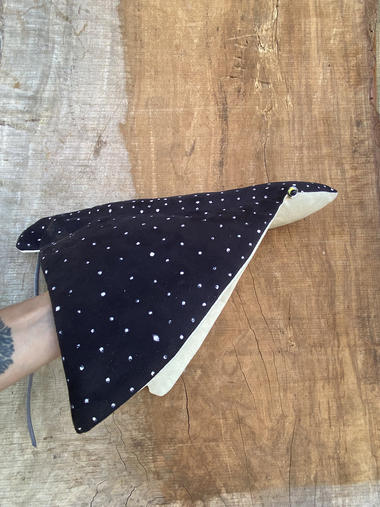 Raya moteada “m” - Negra  1