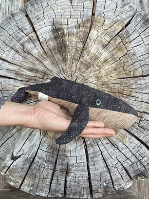 Peluche Ballena azul “xs” - negra puntitos