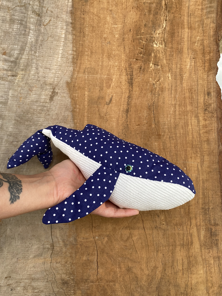 Peluche Ballena azul “S” - Azul puntos blancos  2