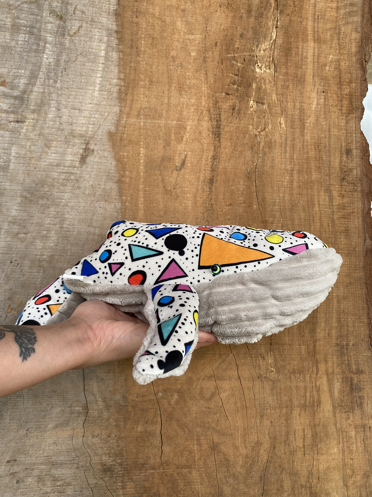 Peluche Ballena azul “M” - Figuras geométricas  1