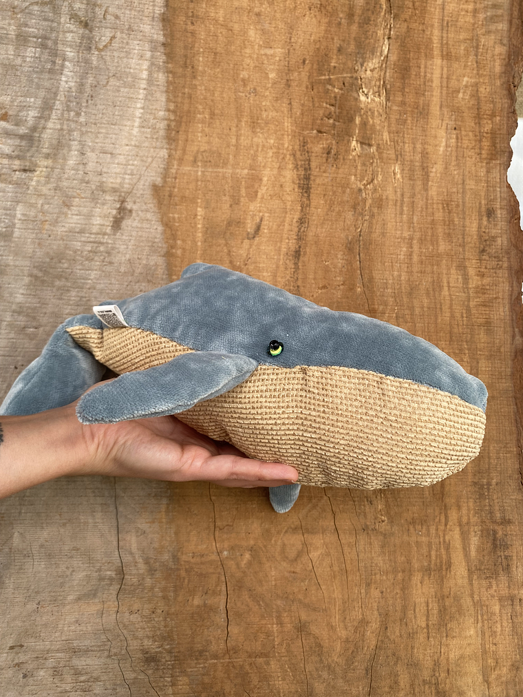 Peluche Ballena azul “M” - gris piedra  1