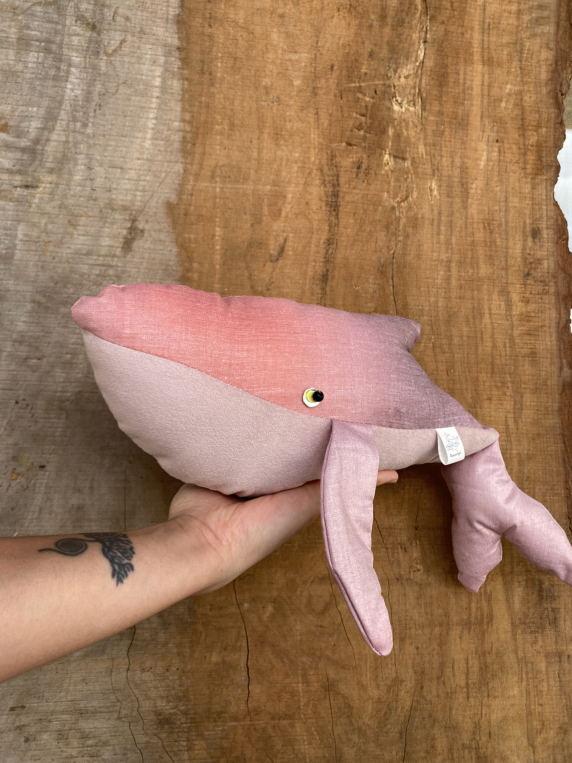 Peluche Ballena azul “M” - rosa degrade 1