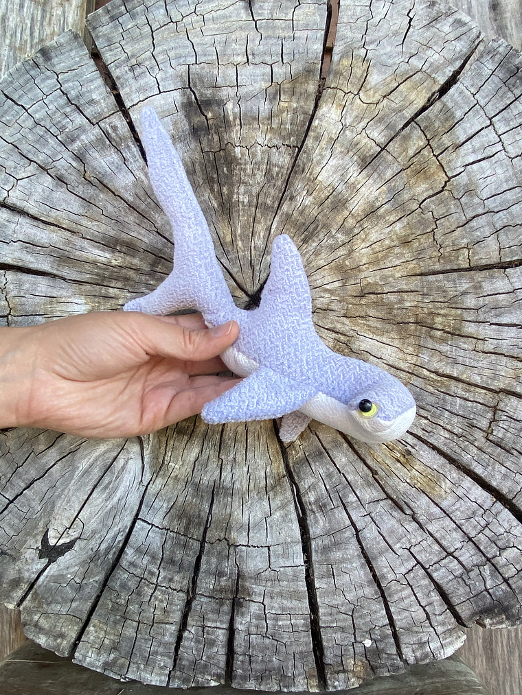 Peluche tiburón martillo 1