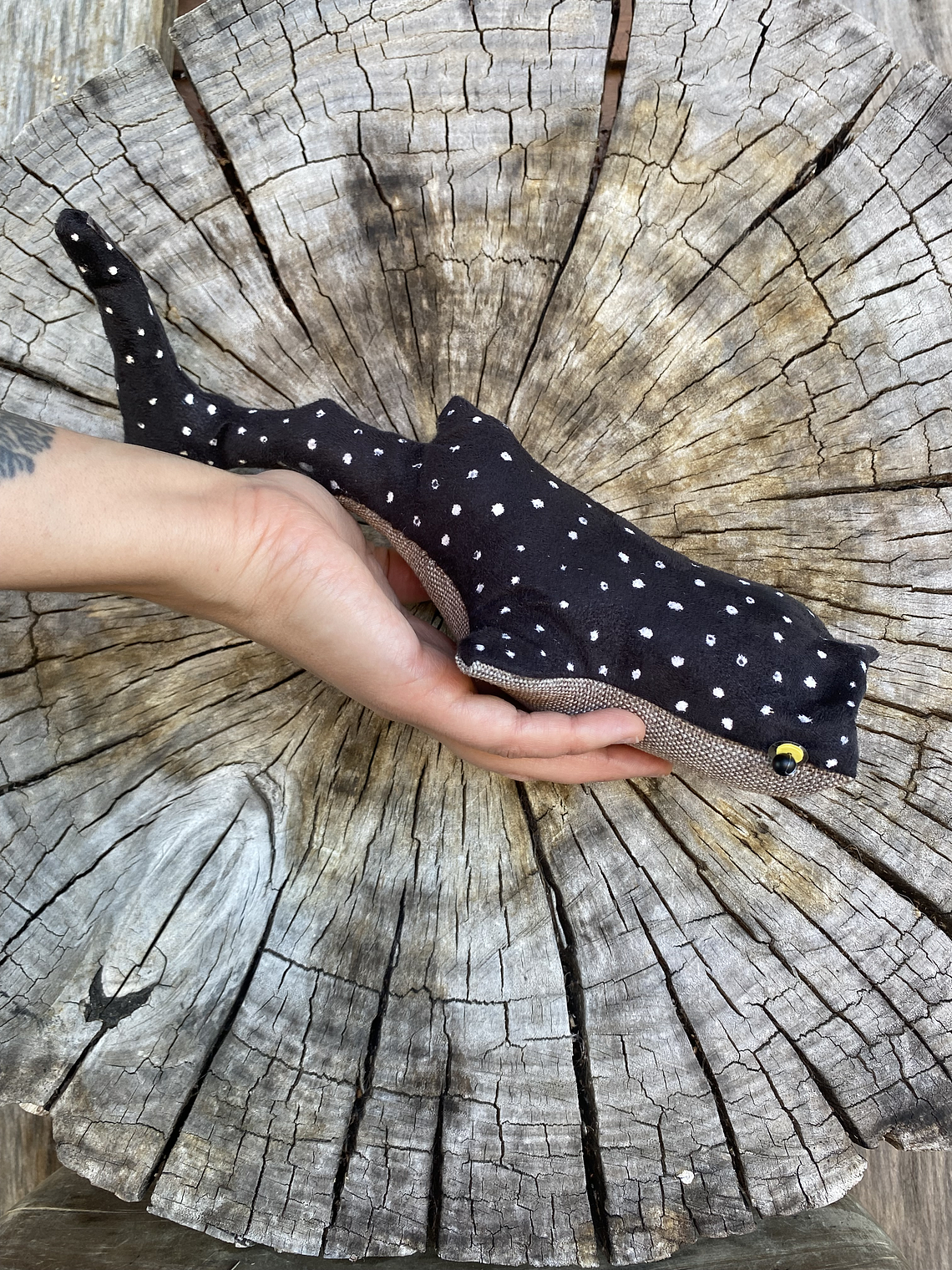 Peluche tiburón ballena “s”- azul oscuro  1