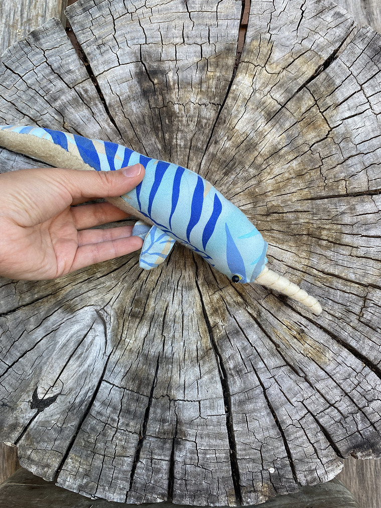 Peluche narval - celeste estampado 1