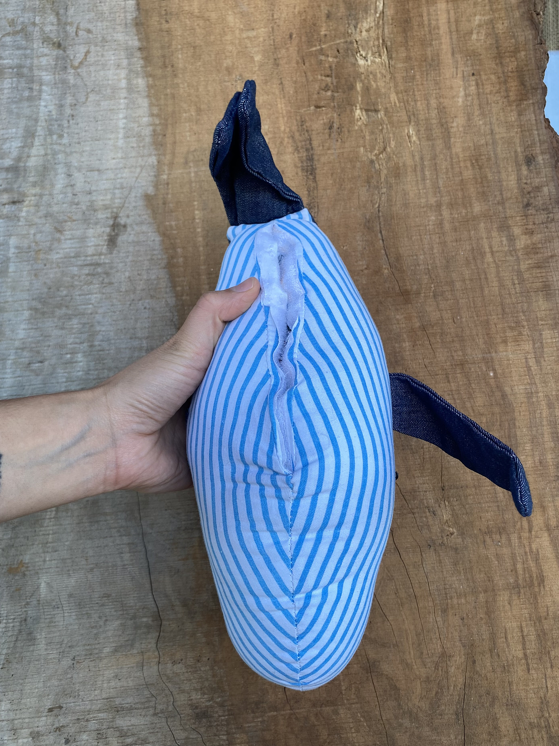 Peluche Ballena azul “M” + Ballenato trasportable  4
