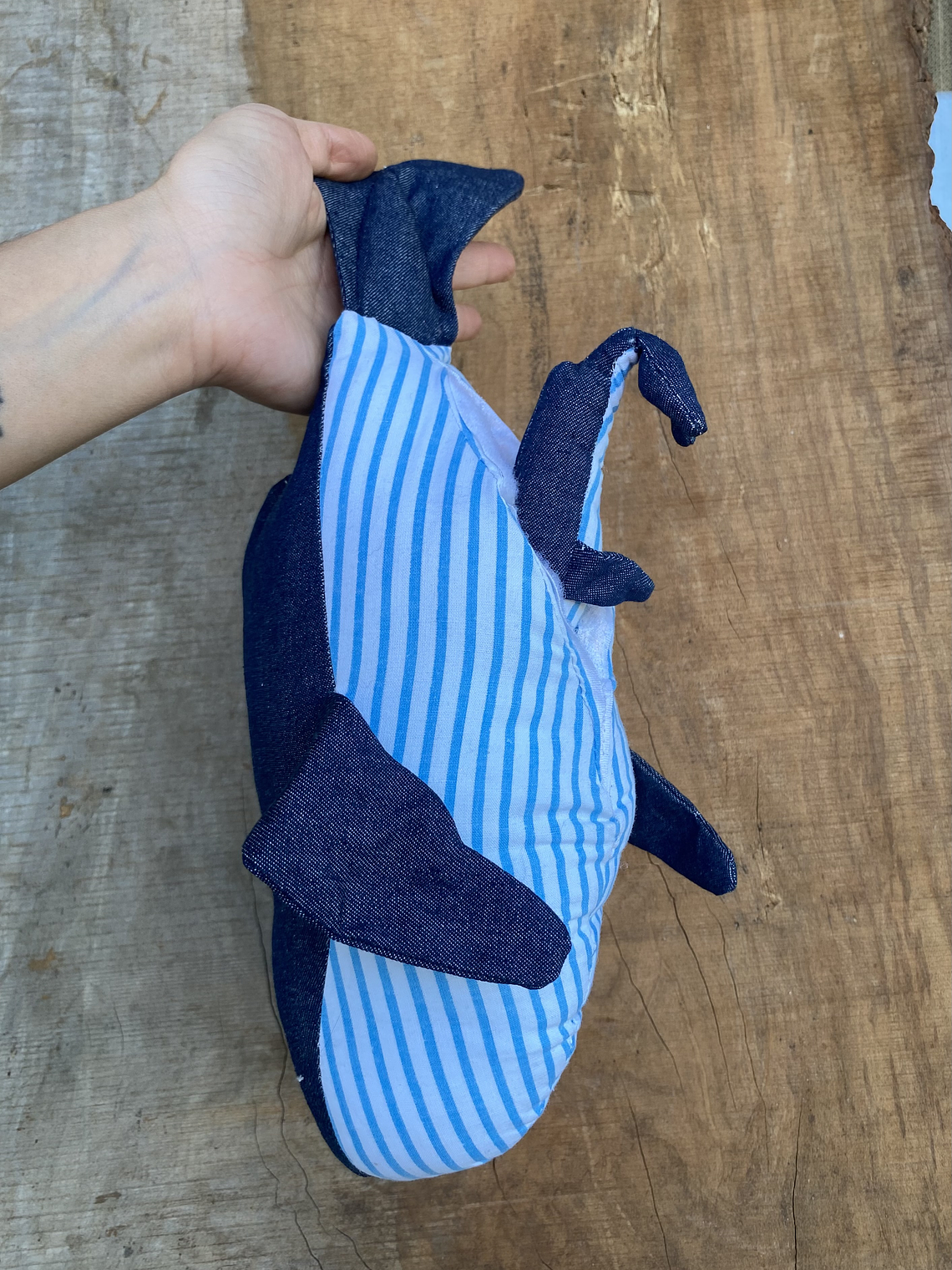 Peluche Ballena azul “M” + Ballenato trasportable  2