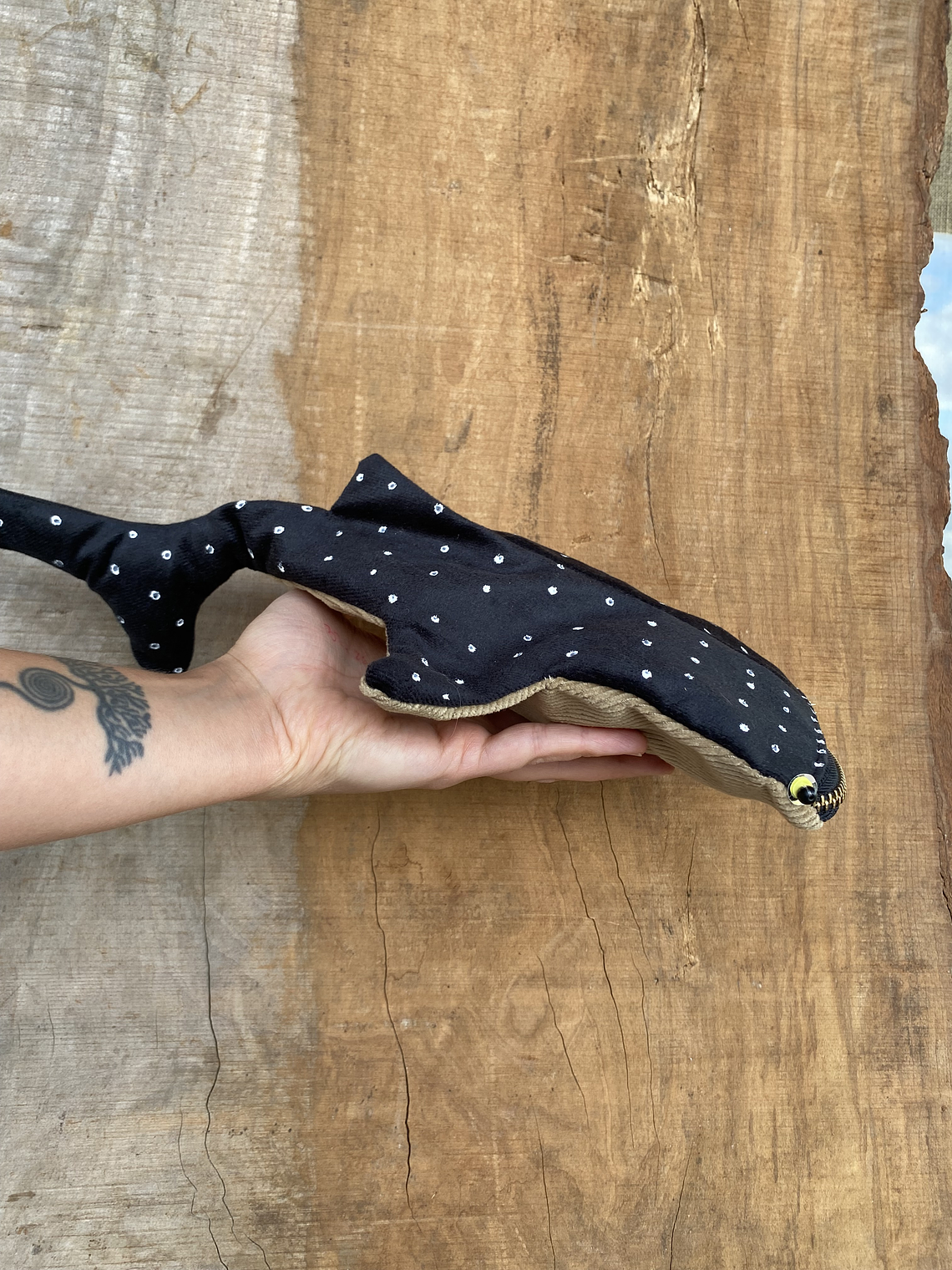 Estuche Tiburón ballena - Negra 1