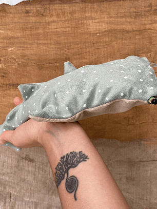 Estuche Tiburón ballena - verde agua 