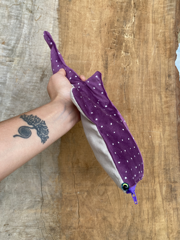 Estuche Tiburón ballena - Morada- 2