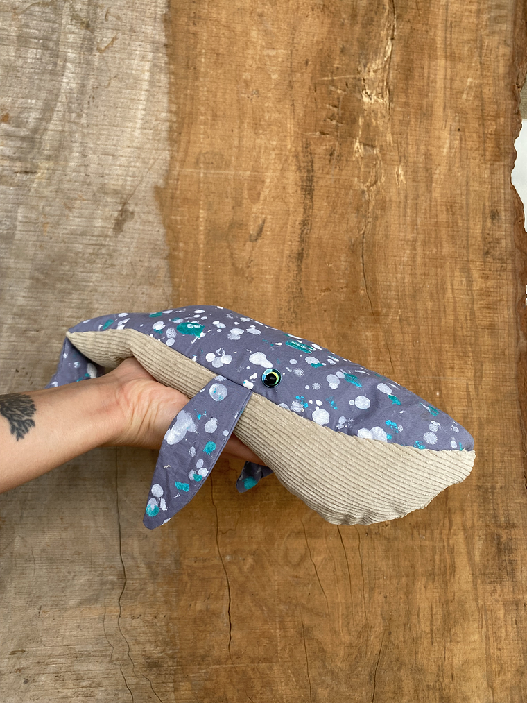 Guatero de semilla Ballena azul- gris pinturita  2