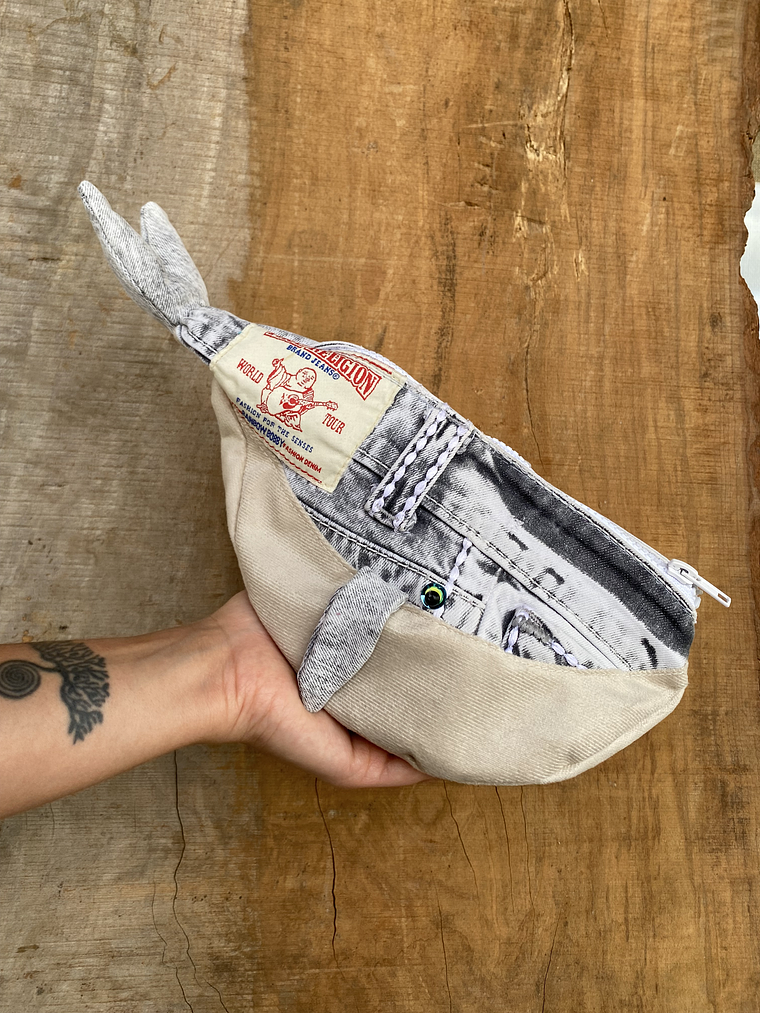 Estuche ballena azul “m” 2