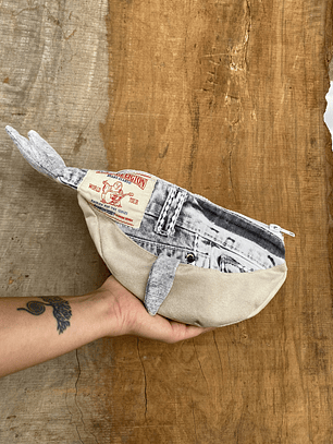 Estuche ballena azul “m”