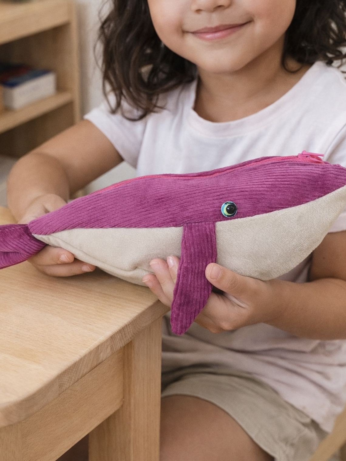 Estuche ballena azul “s” fucsia  1