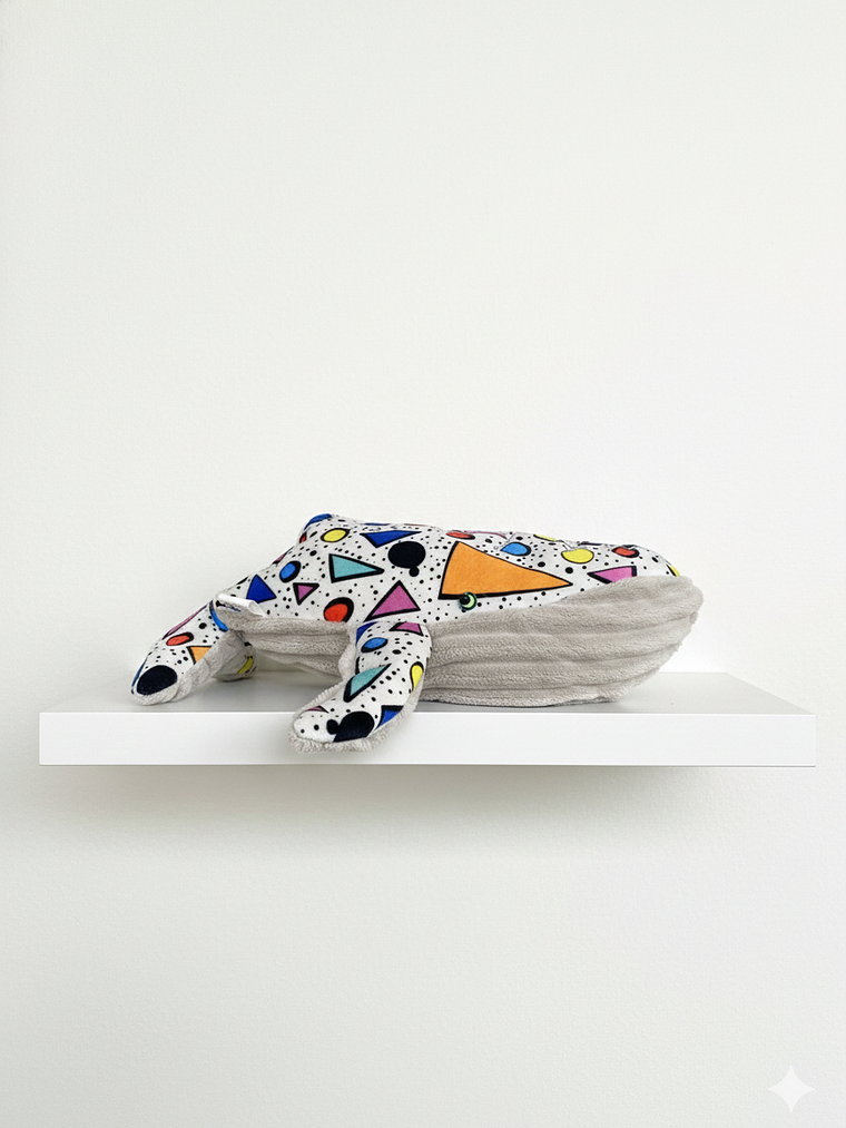 Peluche Ballena azul “M” - Figuras geométricas  1