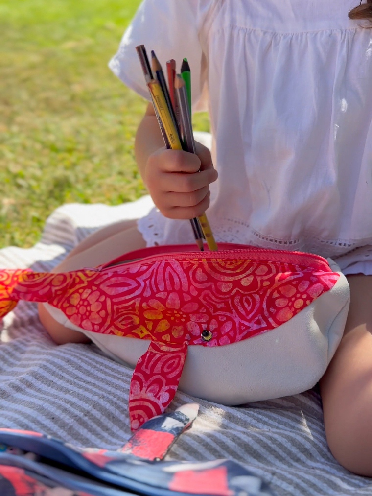 Estuche ballena azul “L” - Coral 1