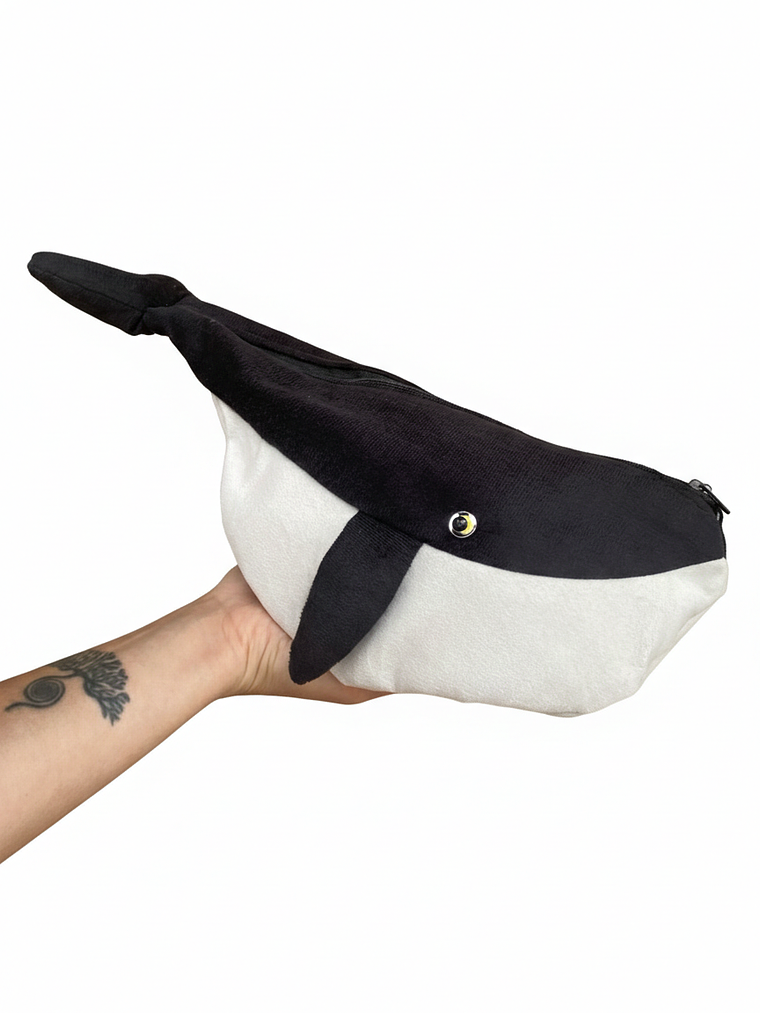 Estuche ballena azul “L”- negro  2