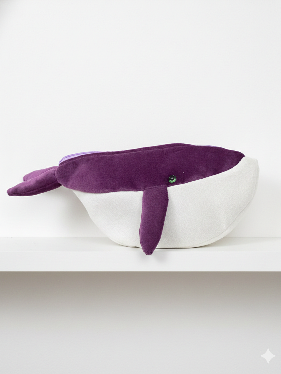 Estuche ballena azul “L”- Morada plush 1