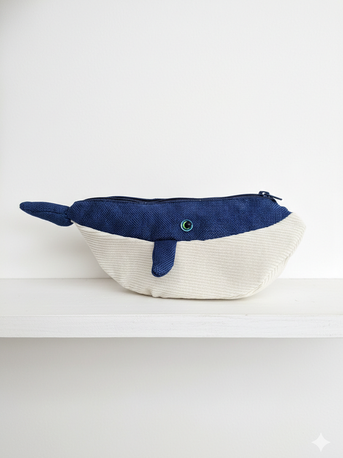 Estuche ballena azul “s”  Azul puntos negros  1