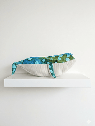 Estuche ballena azul “s” - lunares 