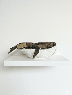 Estuche ballena azul “s” - Pretina jeans café 