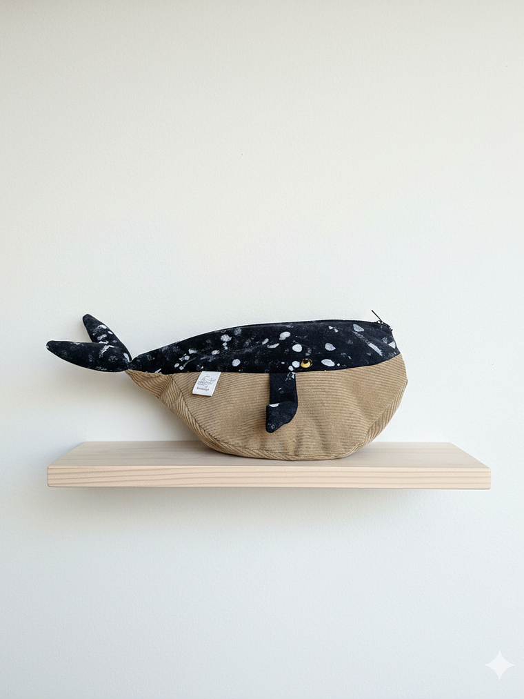 Estuche ballena azul “m” 1