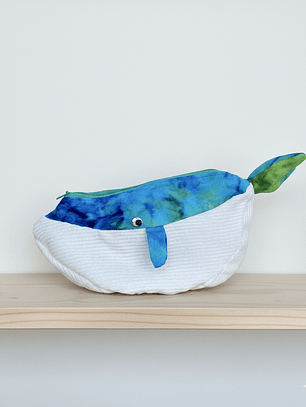 Estuche ballena azul “m”