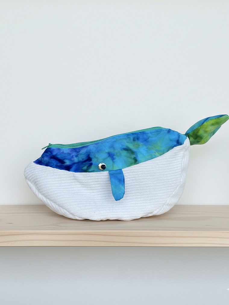 Estuche ballena azul “m” 1