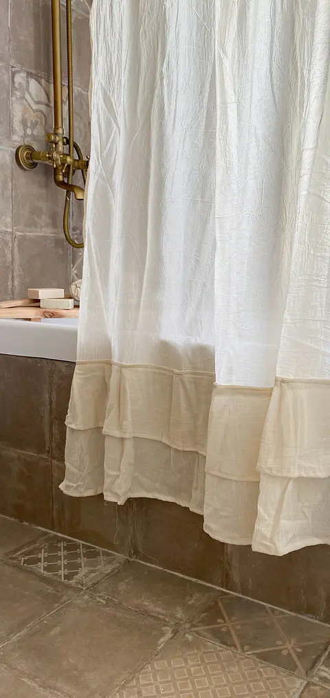 CORTINA VUELOS BAÑO