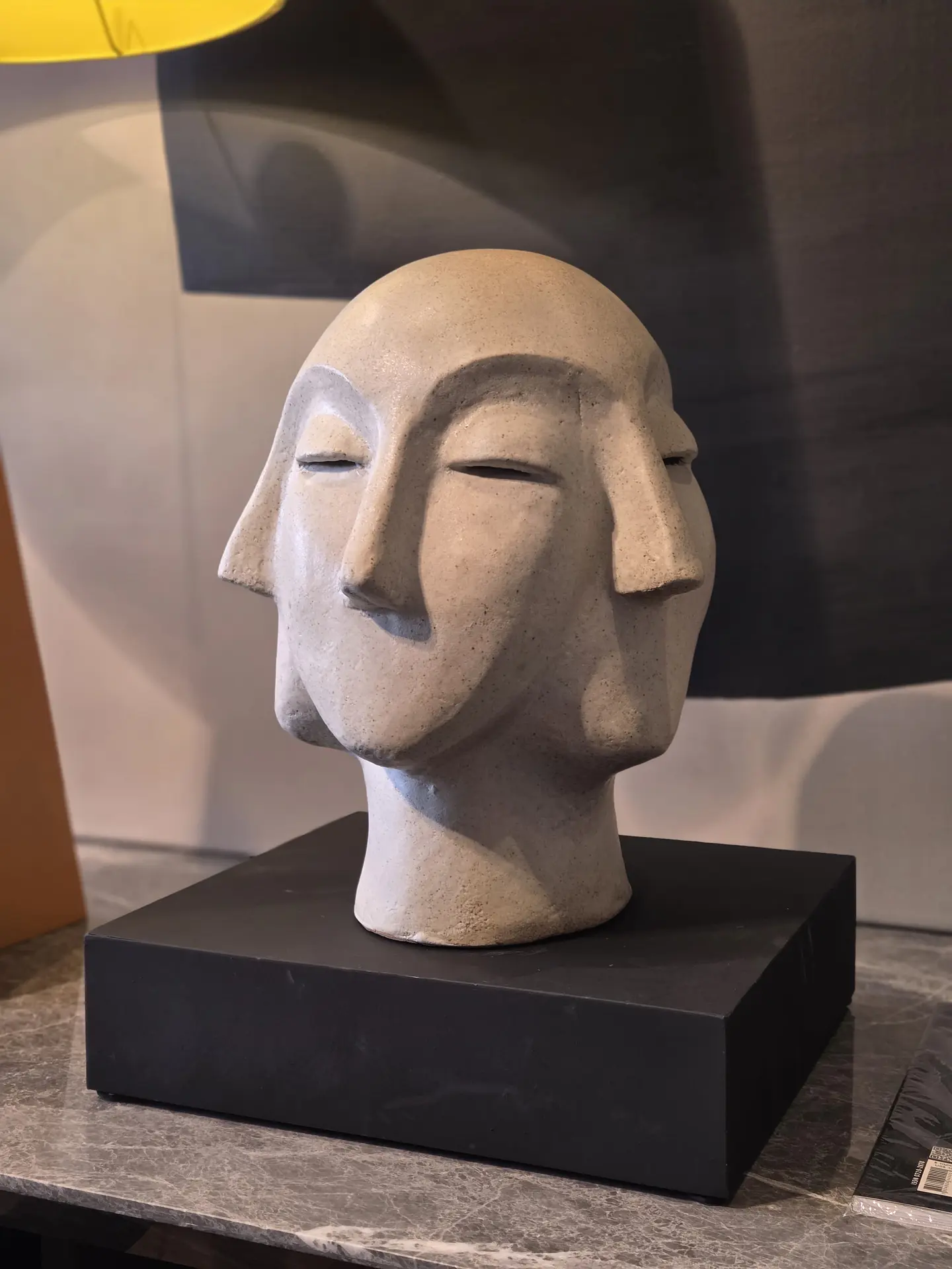 Cabezas Manos de Gres 10