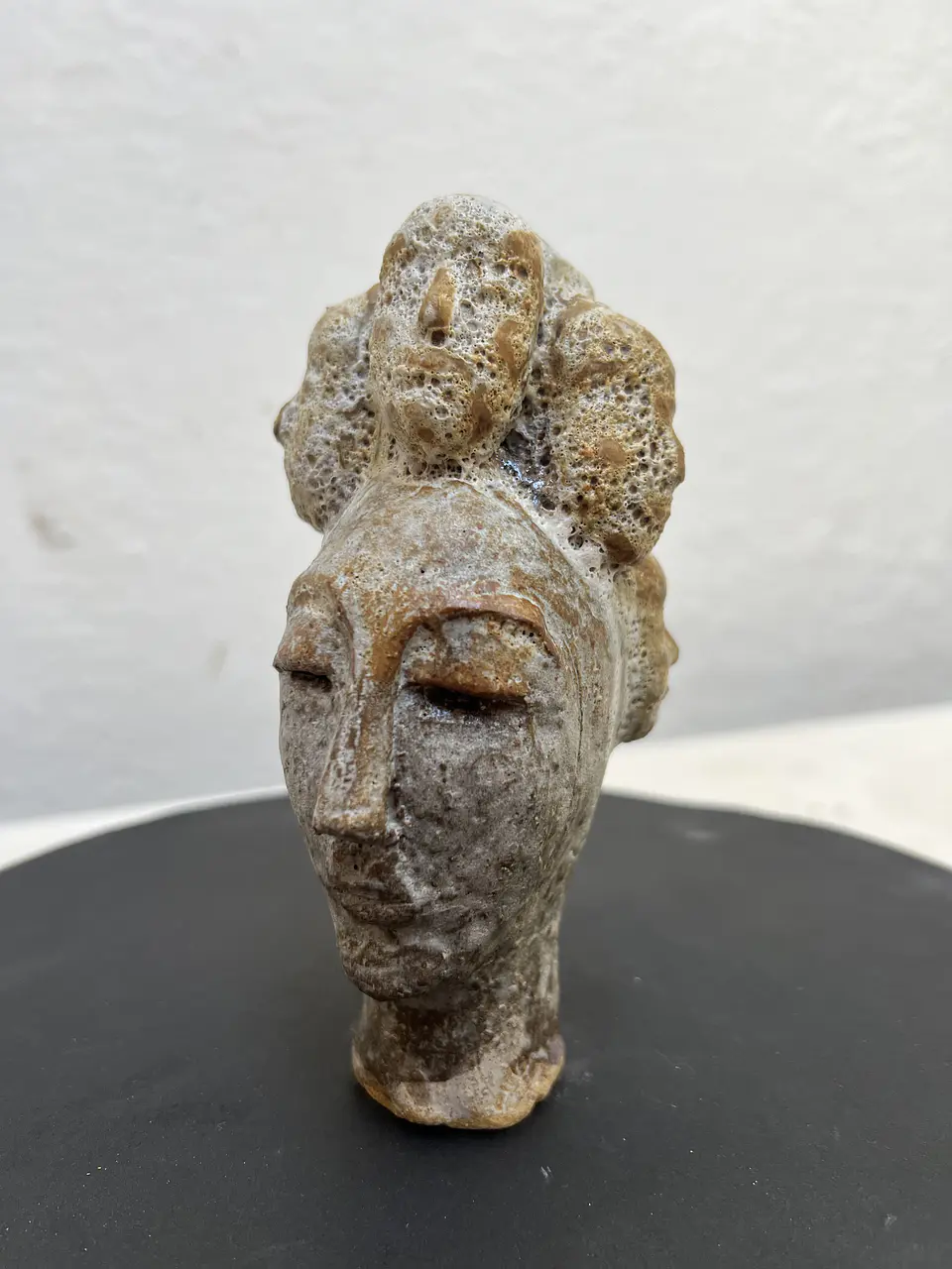 Cabezas Manos de Gres 17