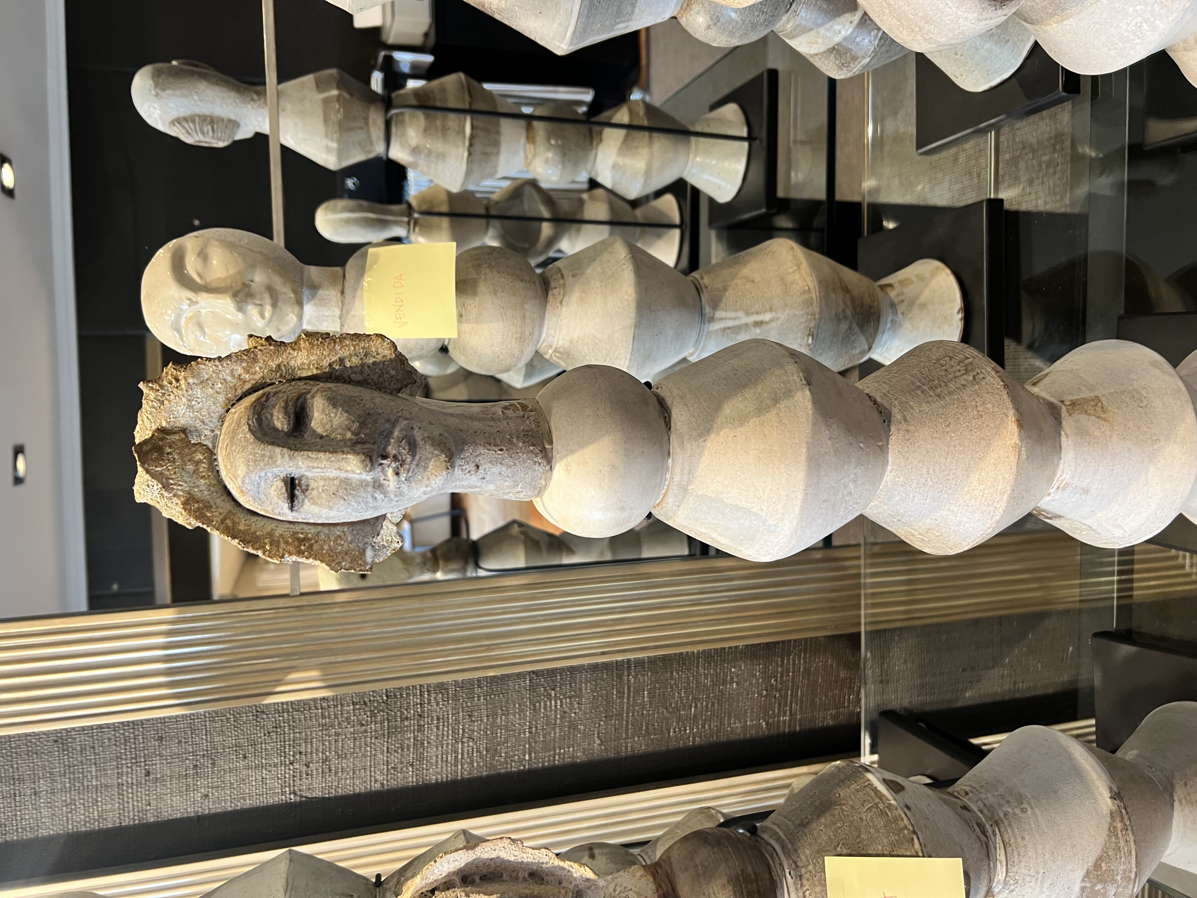Totems Manos de Gres 16