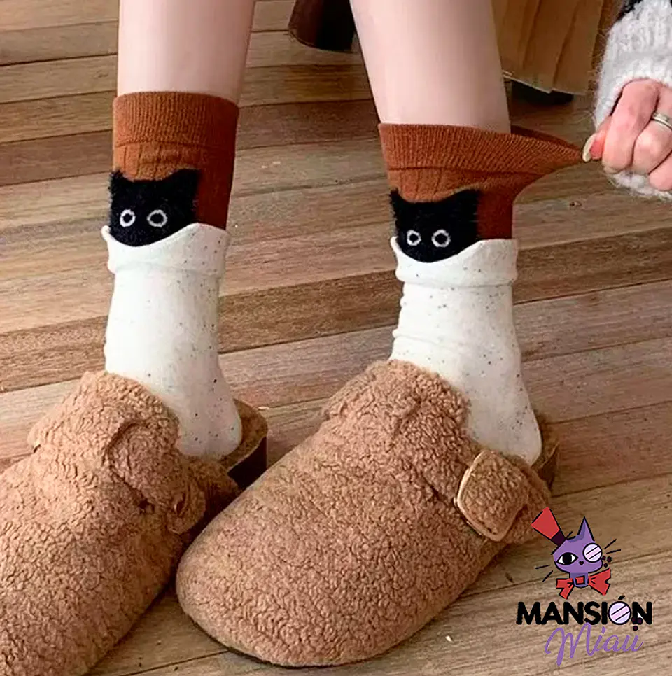 CALCETINES CABEZA DE GATITO NEGRO ASOMADO 2