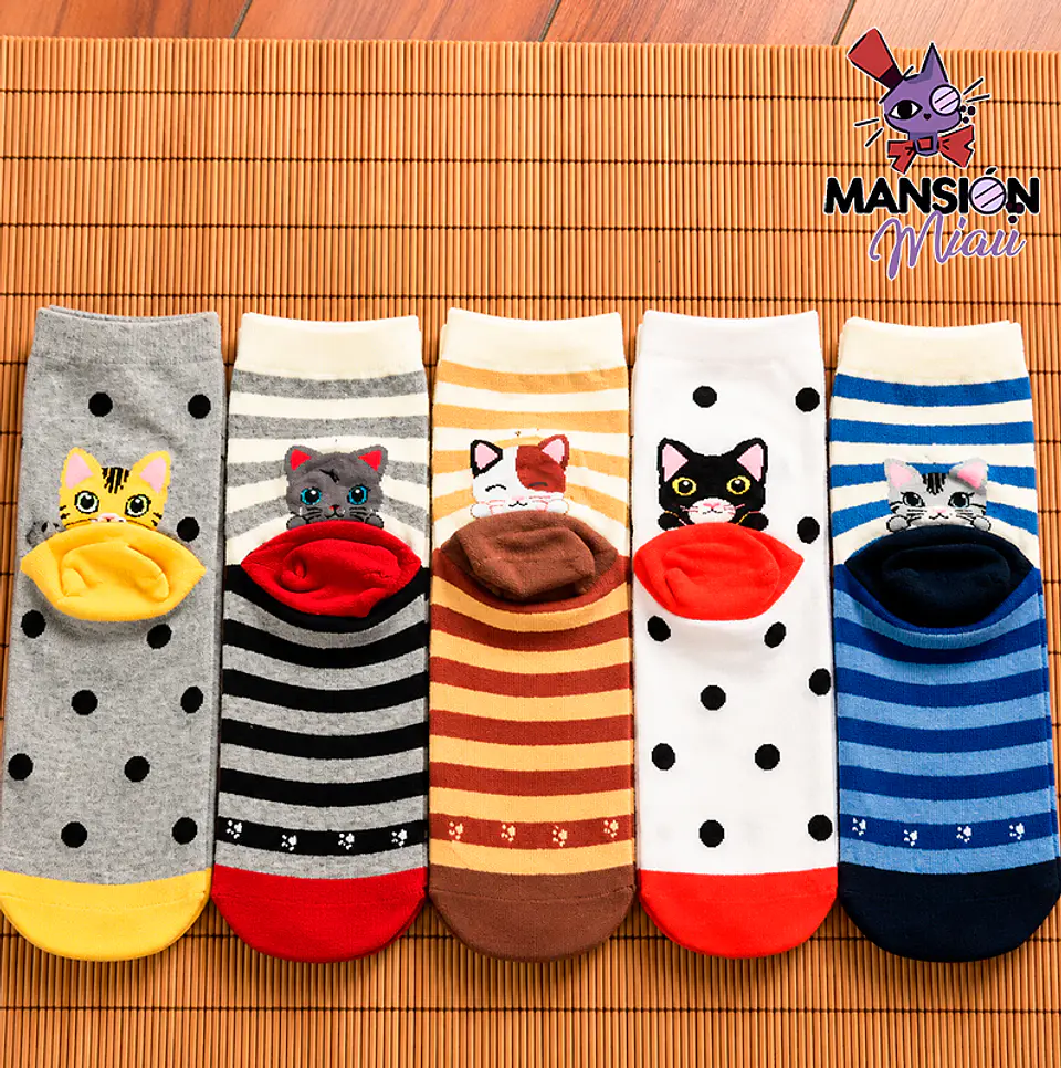 CALCETINES CABEZA DE GATITO ASOMADO DEL TALON 1