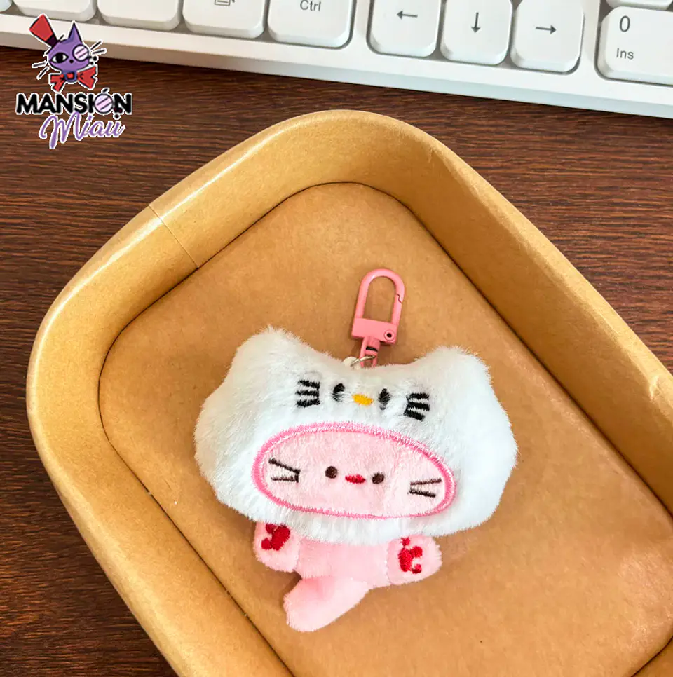 LLAVERO BAG CHARM GATITO CON GORRO DISFRAZ 4