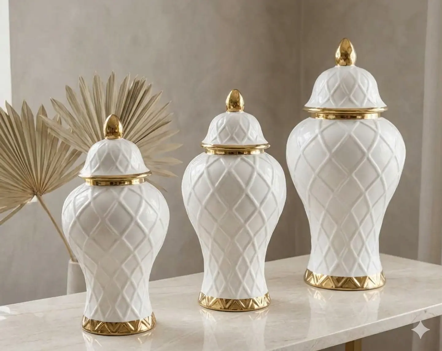 Trio de ánforas: Elegancia Orgánica en Marmolina 2