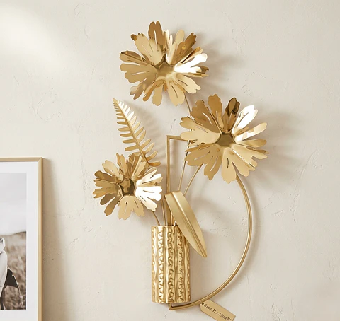 Aplique Mural "Golden Bouquet" – Elegancia Botánica y Relieve Contemporáneo