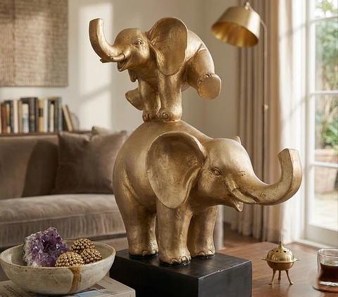 "Matriarca & Legado" – Elefantes en Relieve Oro Antiguo