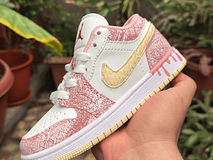 Jordan 1 low  ( Talla 30 )