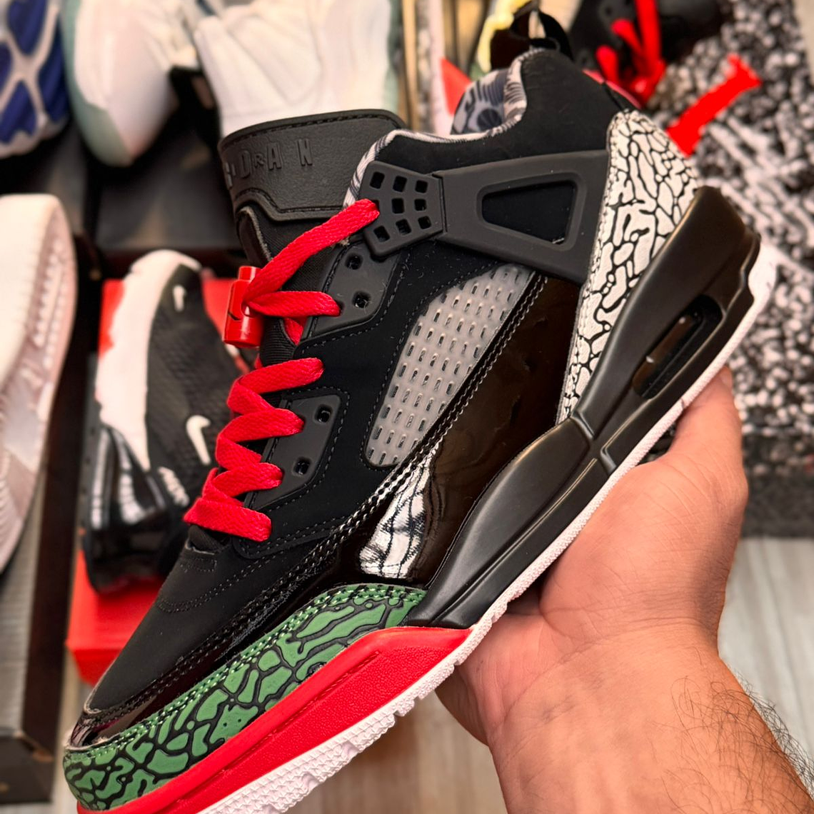 Jordan Spike Low (36) 1