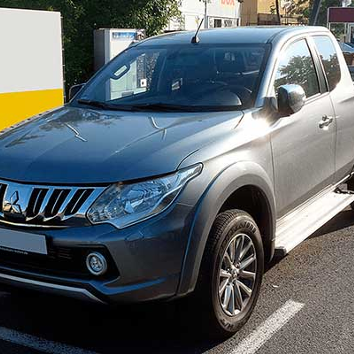 Manual De Taller Mitsubishi L200 (2015-2018) Inglés 1